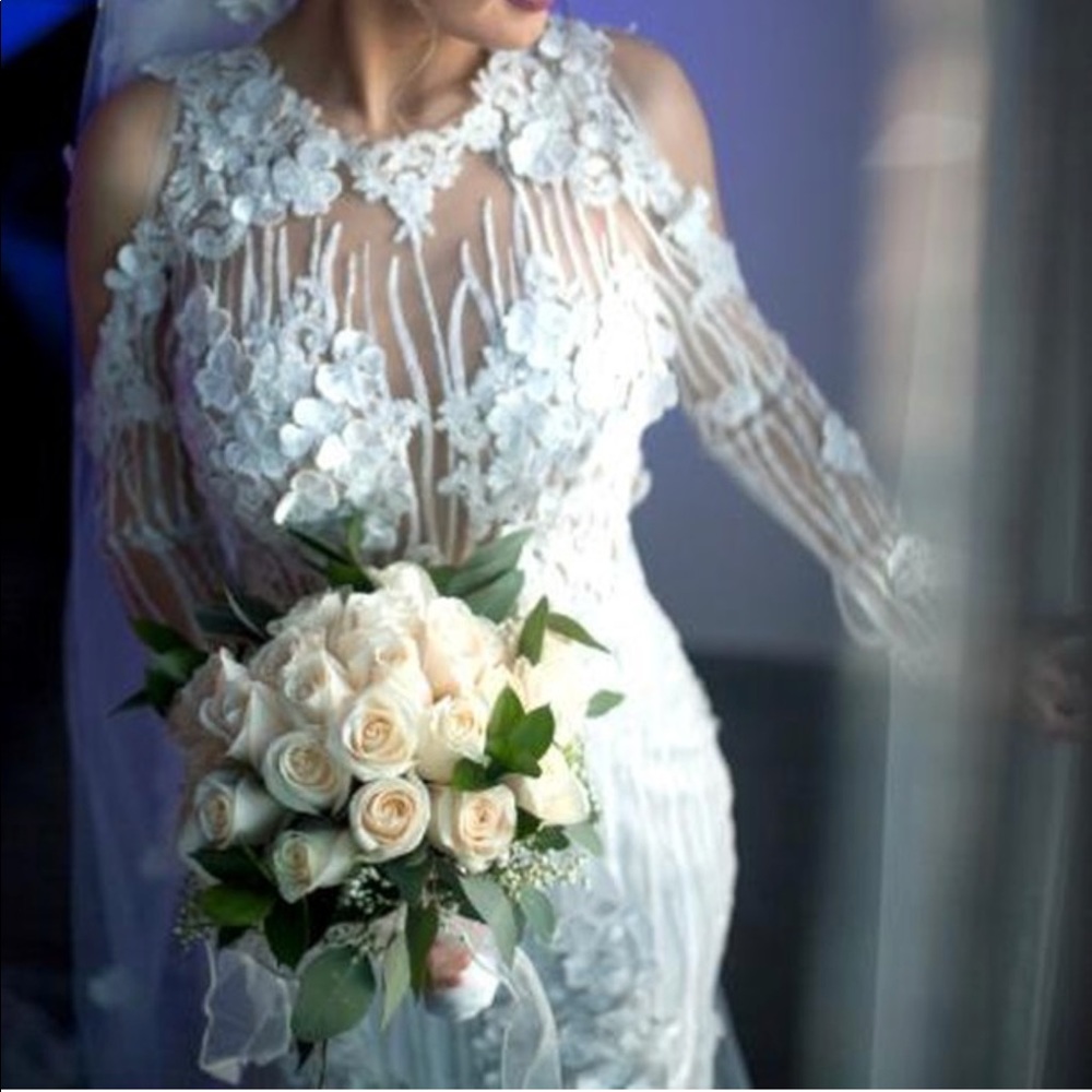 Wedding Dress - Picture 5 of 6